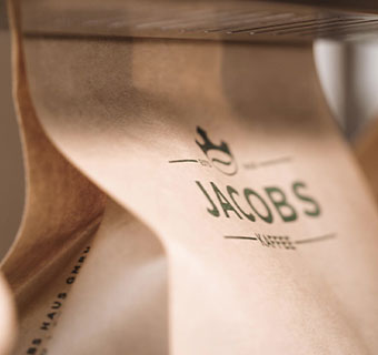 Eine Jacobs Kaffee Tüte